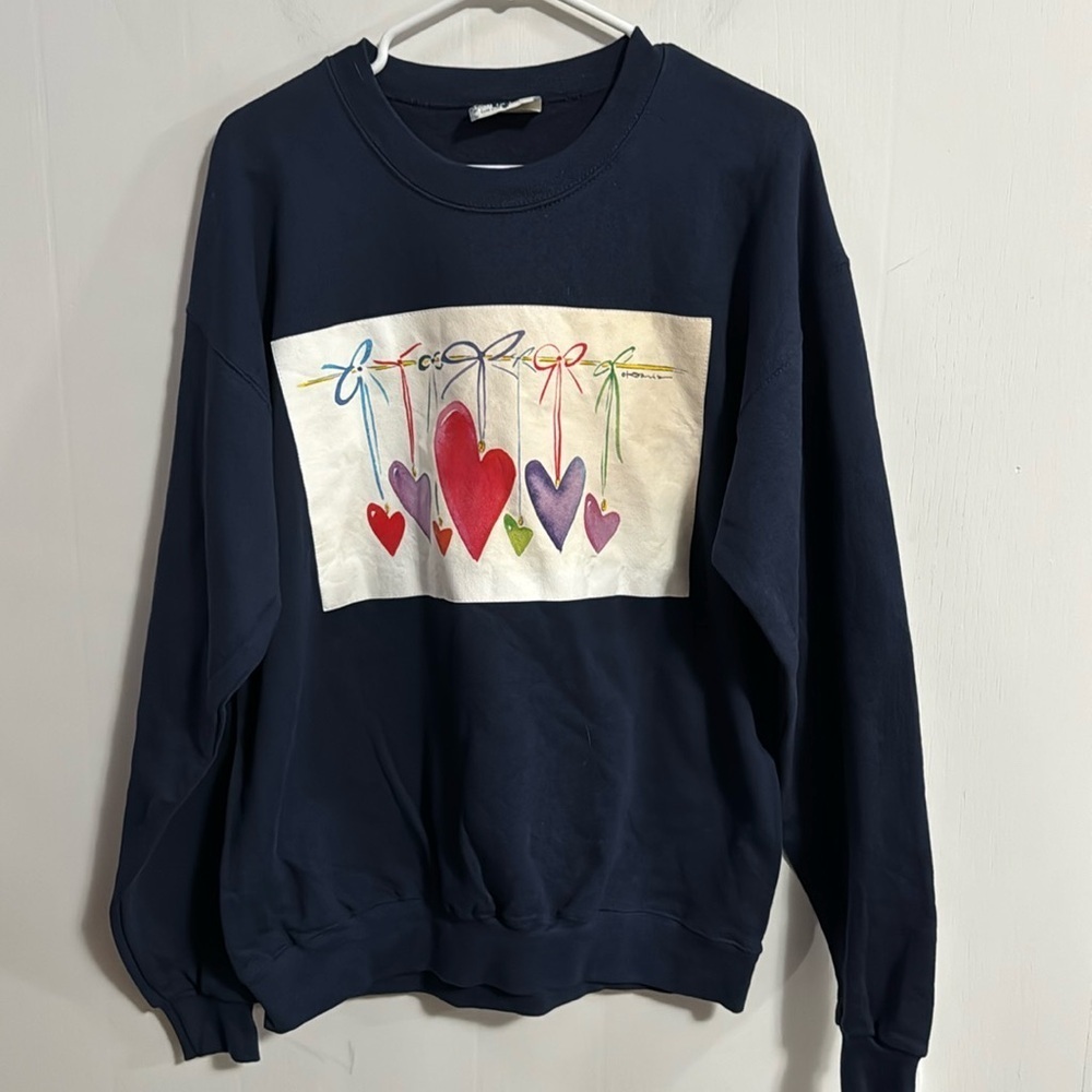 Lee Heavy cotton Sweatshirt in Sz Medium, good condition, Bows & Hearts